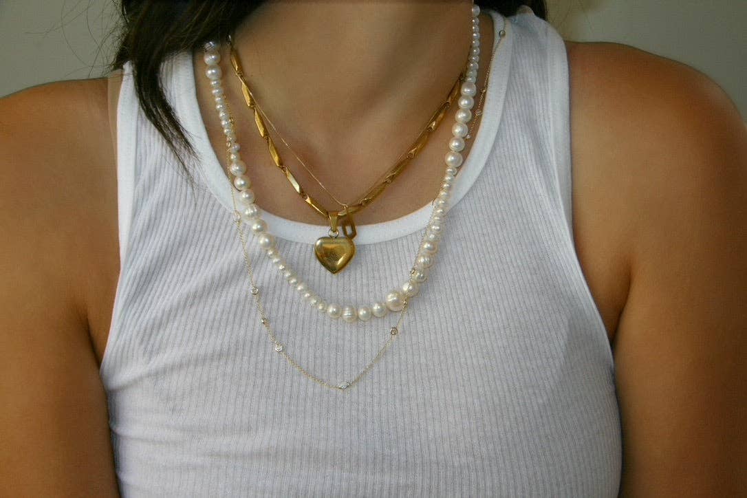 FARRAH Gold Heart Charm Pendant Necklace: 16"