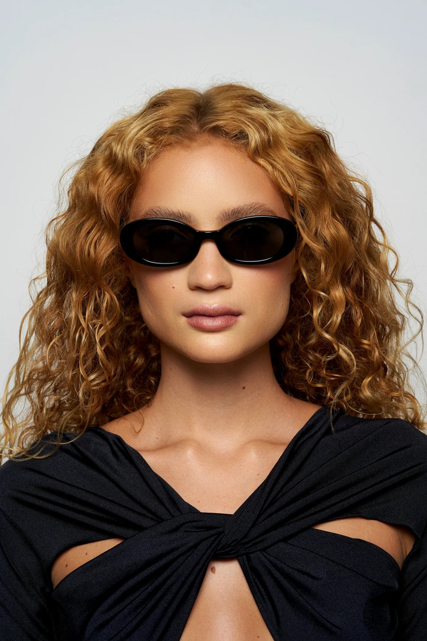 Lyric Leigh in Gloss Black