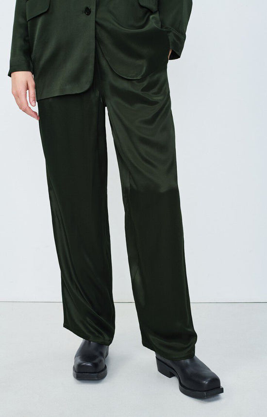 Wide Leg Trouser