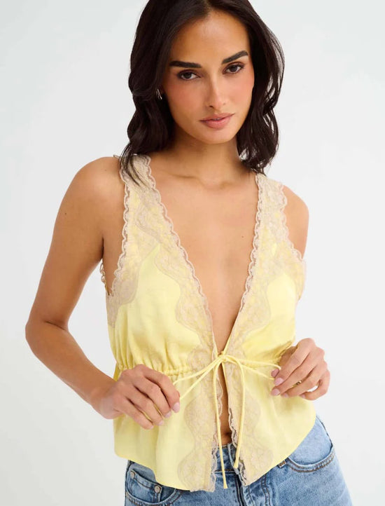 Lady Lace Top